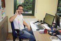 Schuller PRISMA COLOR RAL 3020 Verkehrsrot 400ml, glänzender Lackspray für Metall, Holz, Glas, Stein, Karton und viele Kunststoffe, Innen,- und Außen